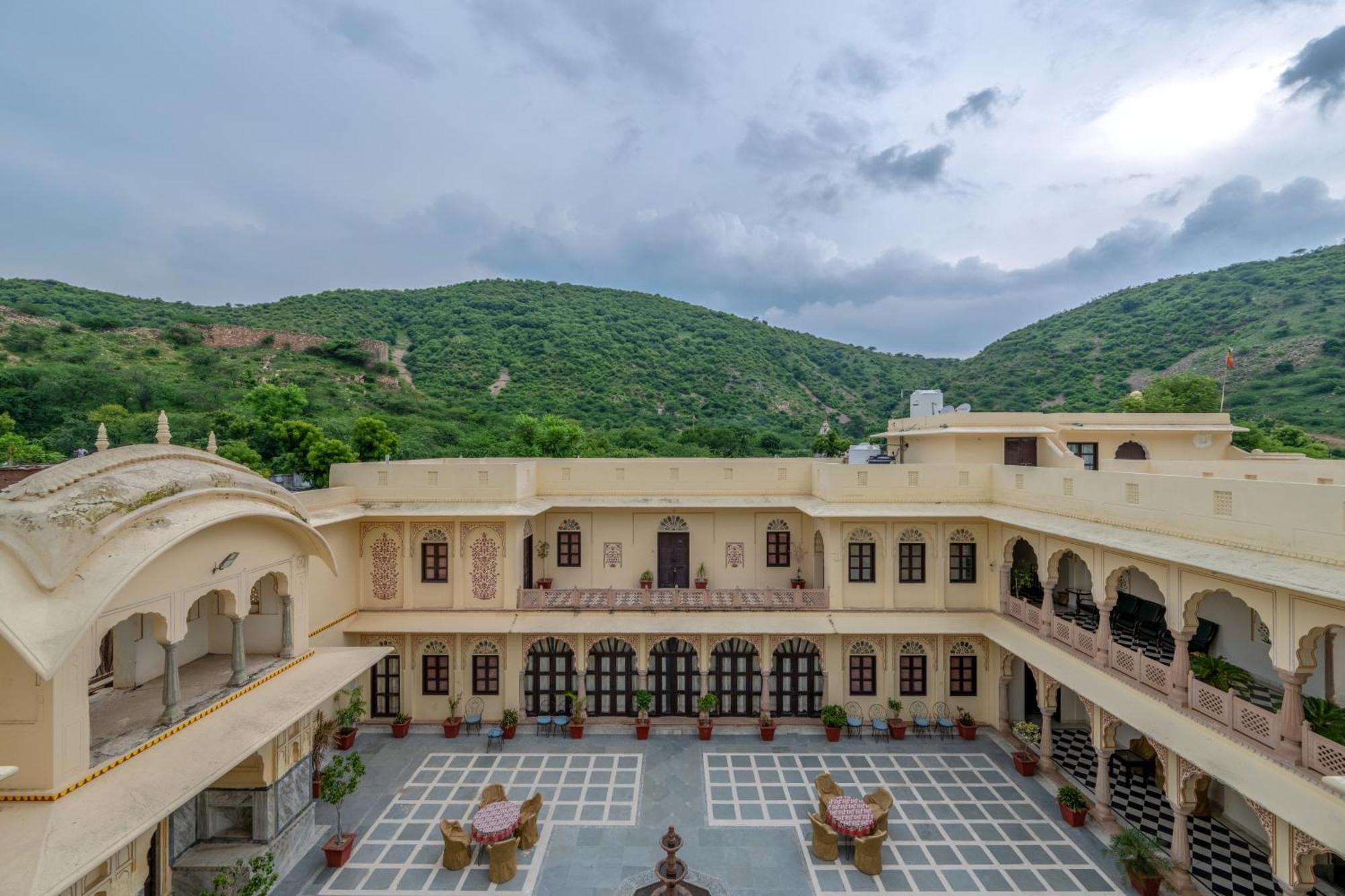 Dhulagarh Heritage Palace Hotel Near Jaipur Bānskhoh 외부 사진