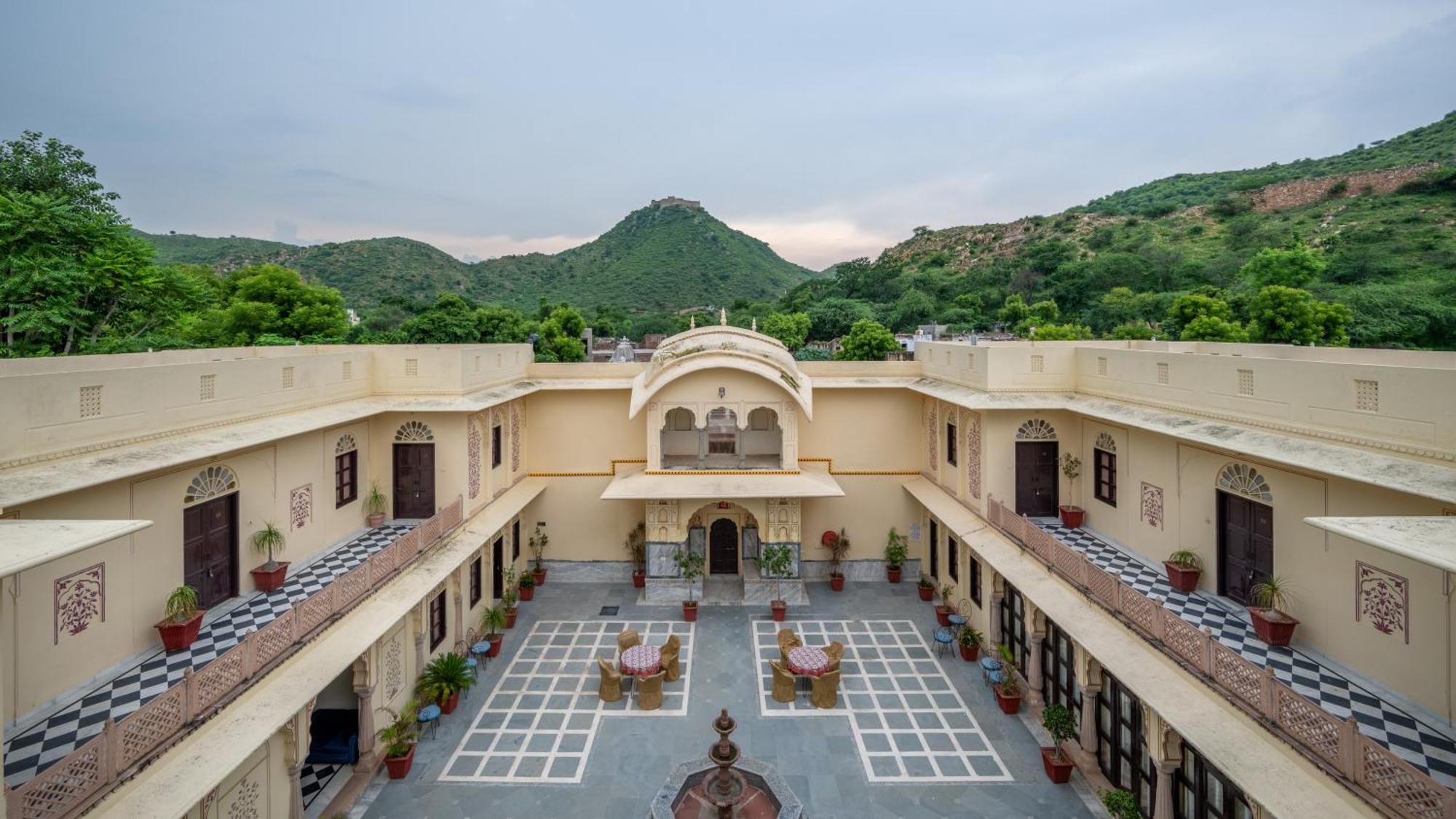 Dhulagarh Heritage Palace Hotel Near Jaipur Bānskhoh 외부 사진